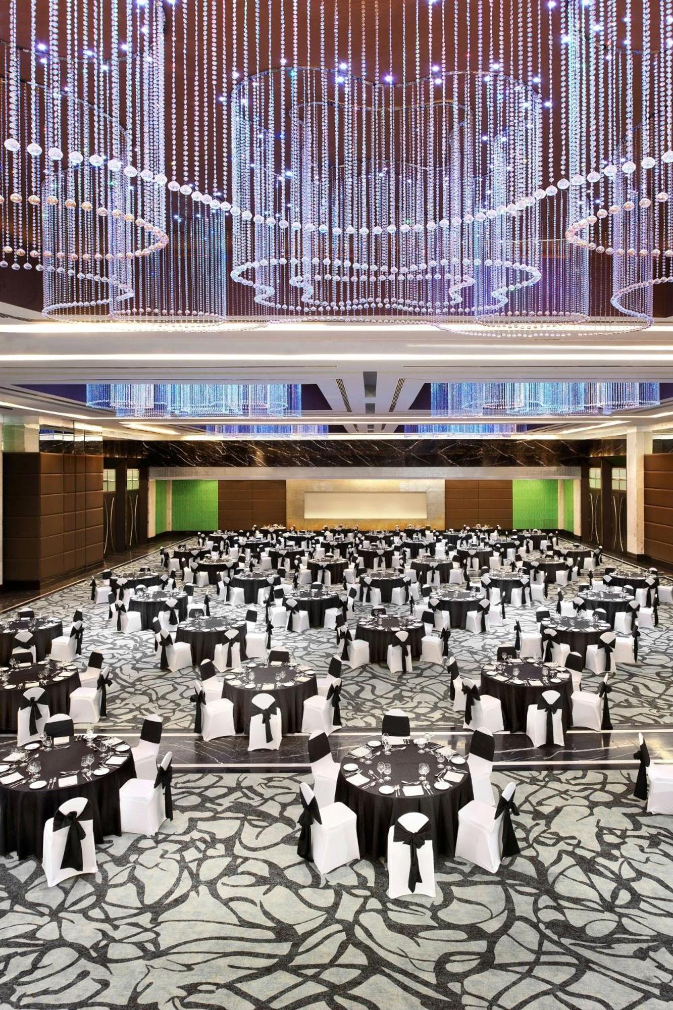 Le Meridien Coimbatore Buitenkant foto