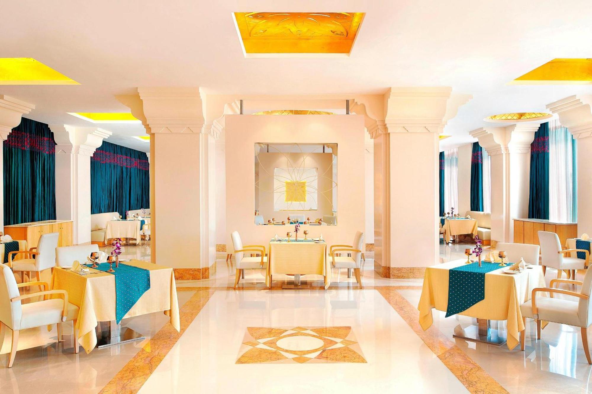 Le Meridien Coimbatore Buitenkant foto